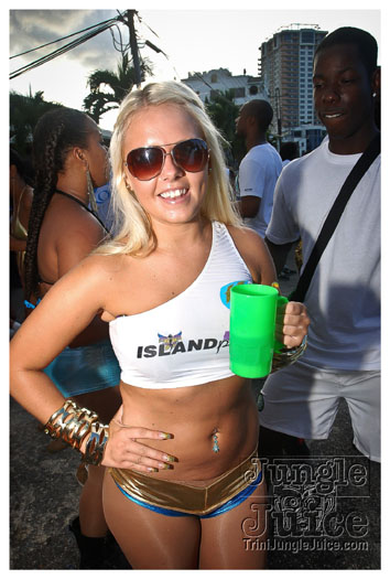 island_people_mas_monday_2012-187