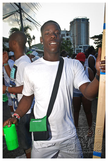 island_people_mas_monday_2012-188