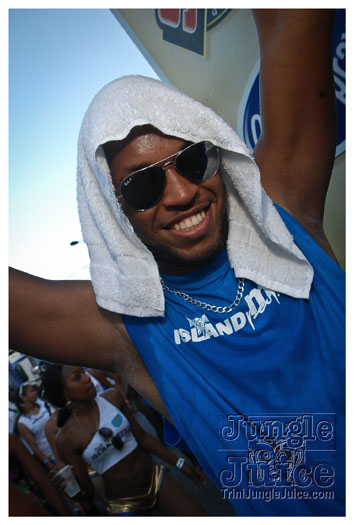 island_people_mas_monday_2012-224