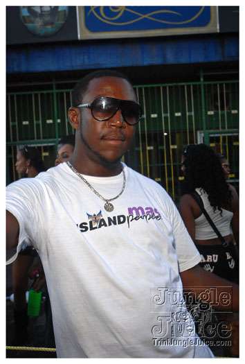 island_people_mas_monday_2012-227