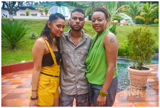 look_cooler_shades_sep23-005