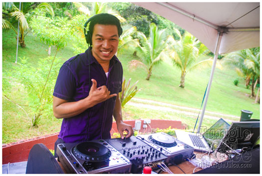 look_cooler_shades_sep23-006