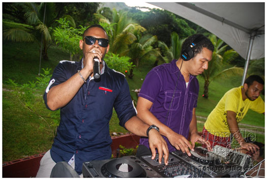 look_cooler_shades_sep23-023