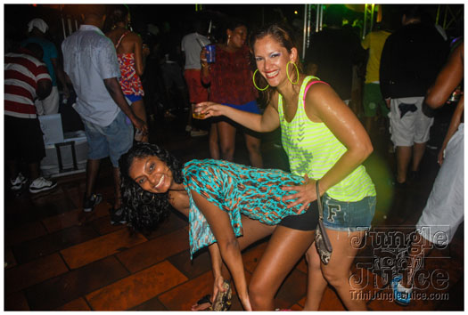 look_cooler_shades_sep23-083