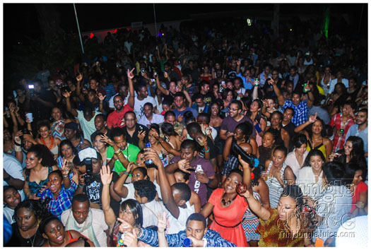 lush_pura_vida_dec26-066