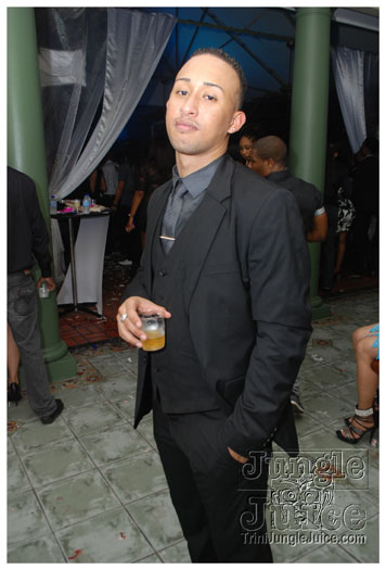 out_with_the_ole_dec31-047