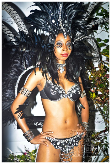 paparazzi_band_launch_2013_jul8-006