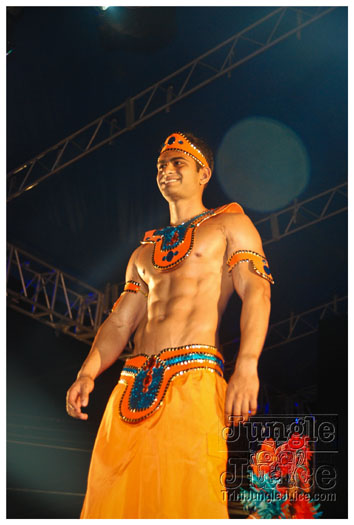 paparazzi_band_launch_2013_jul8-052