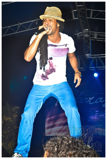 paparazzi_band_launch_2013_jul8-103