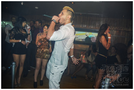 renzo_sueltate_video_launch_nov8-030