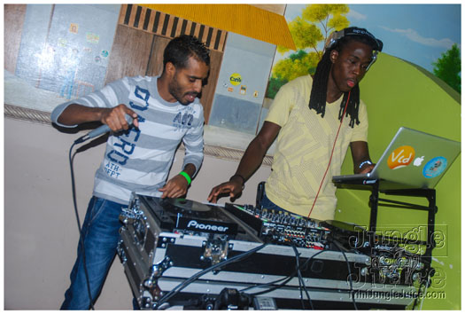 unplugged_tuesdays_sep25-005