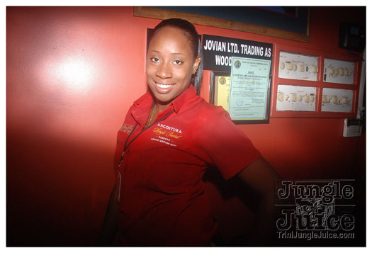 woodford_cafe_unplugged_apr3-054