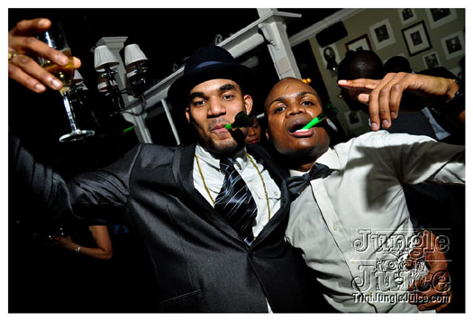 busspepper_skyfall_dec31-0028