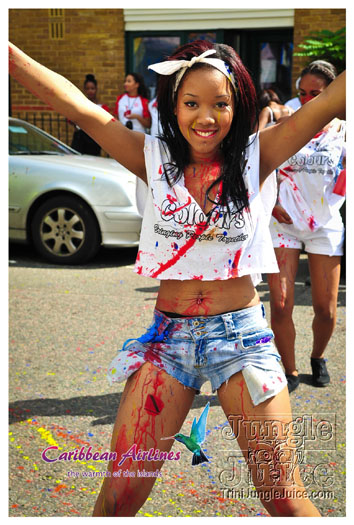 triniposseuk_colours_2012-003