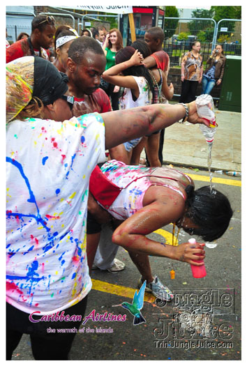 triniposseuk_colours_2012-082