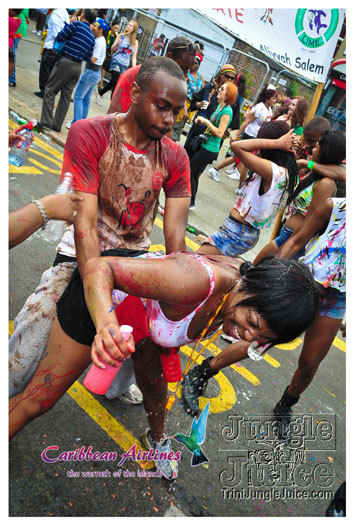 triniposseuk_colours_2012-083