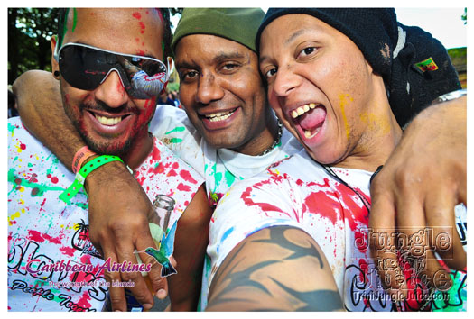 triniposseuk_colours_2012-108