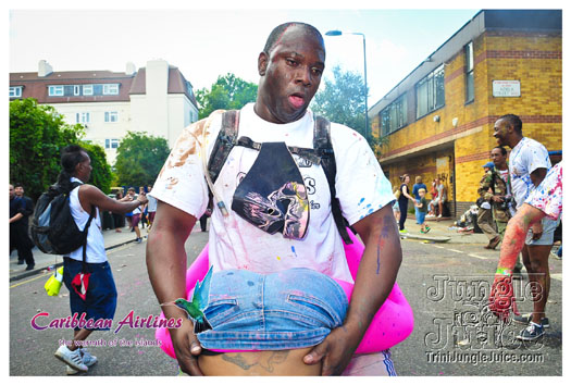 triniposseuk_colours_2012-118