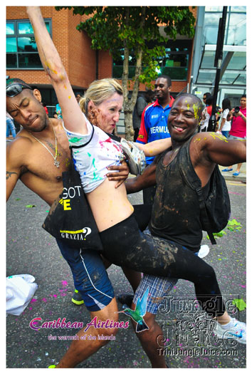 triniposseuk_colours_2012-125