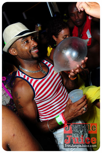 booze_premium_2013_pt1-173