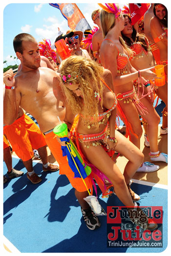 kadooment_day_2013_pt1-086