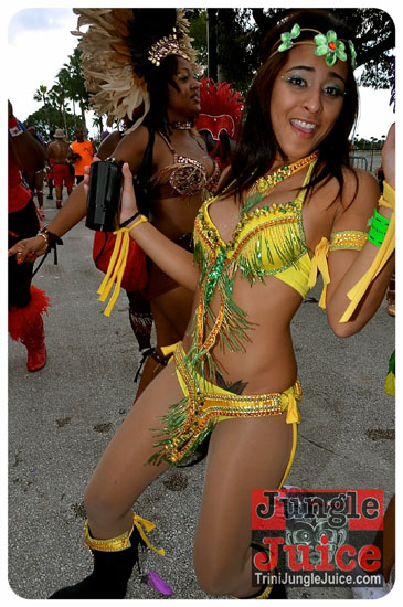 miami_parade_2013_pt6-014