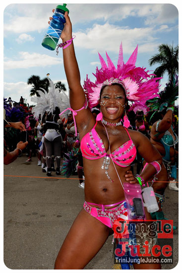 miami_parade_2013_pt8-013