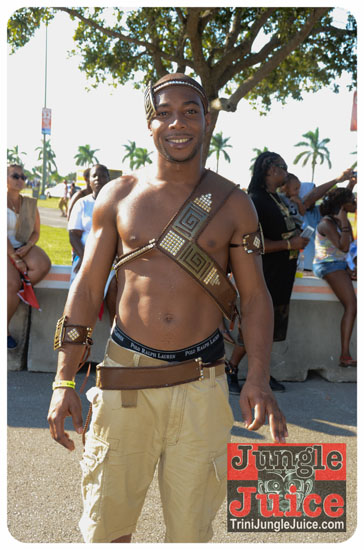 miami_parade_2013_pt9-037