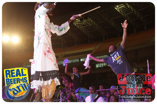 spicemas_soca_monarch_finals_2013-003