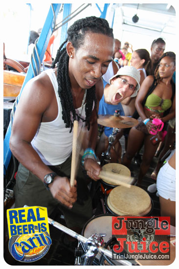 wet_wild_bikini_cruise_2013-042