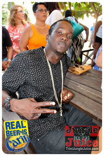 welcome_lime_umbrellas_aug9-011