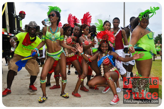 houston_parade_2013-093