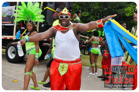 houston_parade_2013-101