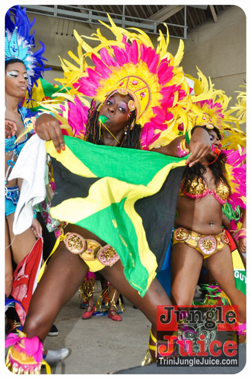 houston_parade_2013-120