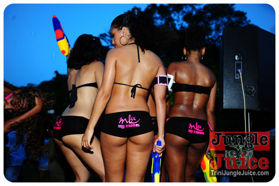 monoi_bois_dresses_2013-084