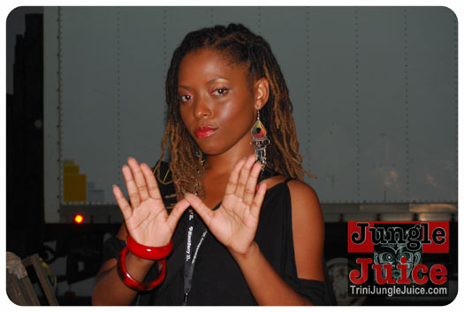 black_rave_svg_2013-002