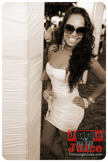 beach_house_carnival_2013_part1-123