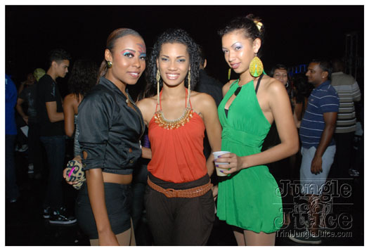 black_to_blue_2013-050