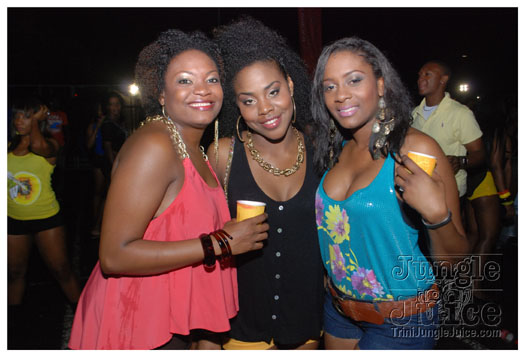 black_to_blue_2013-051