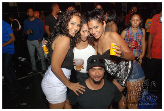 black_to_blue_2013-056