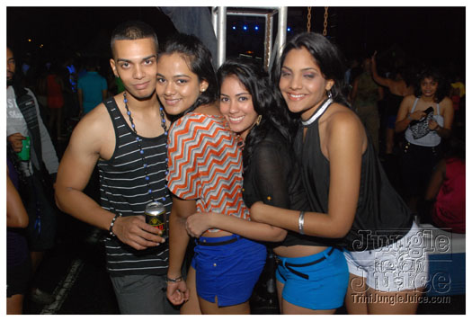 black_to_blue_2013-059