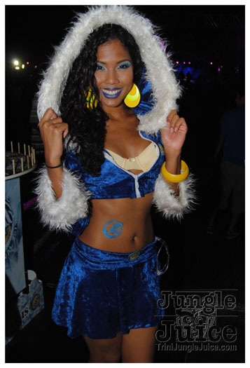 black_to_blue_2013-094