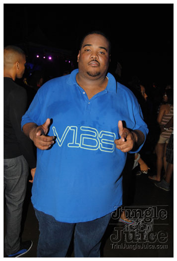 black_to_blue_2013-100