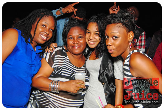 glitz_and_glamour-055