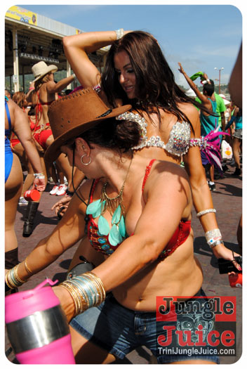 harts_carnival_monday_2013-104