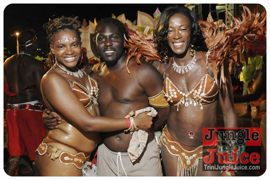 paparazzi_carnival_tuesday_2013-001