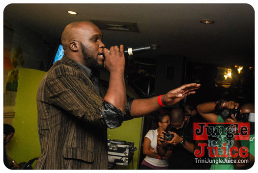 woodford_cafe_final_unplugged_tuesday-039