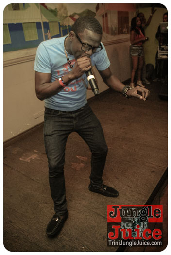 woodford_cafe_final_unplugged_tuesday-067