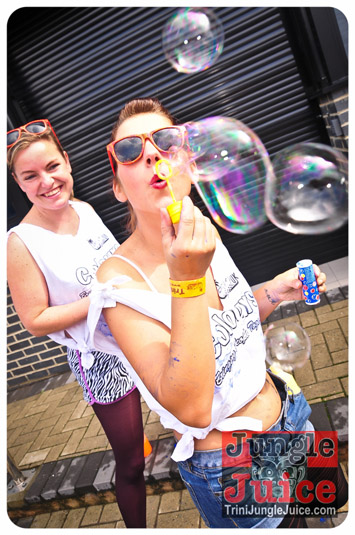 triniposseuk_colours_2013-010