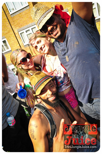 triniposseuk_colours_2013-091